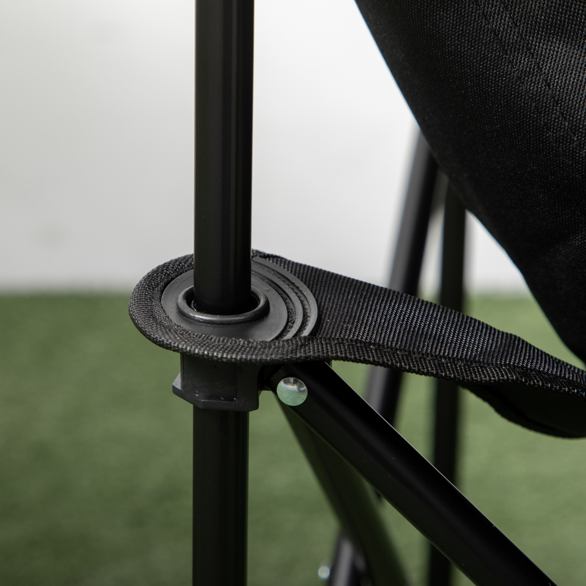 Outsunny Folding Camping Chair with Carrying Bag and Storage Pocket, Black